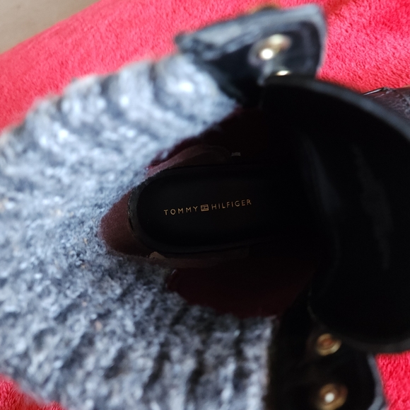 Tommy Hilfiger black boots 8 medium - Picture 9 of 9